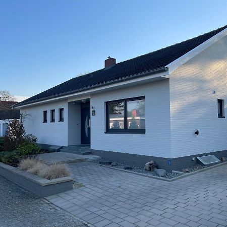 Ferien Bungalow Ennens Rhauderfehn エクステリア 写真