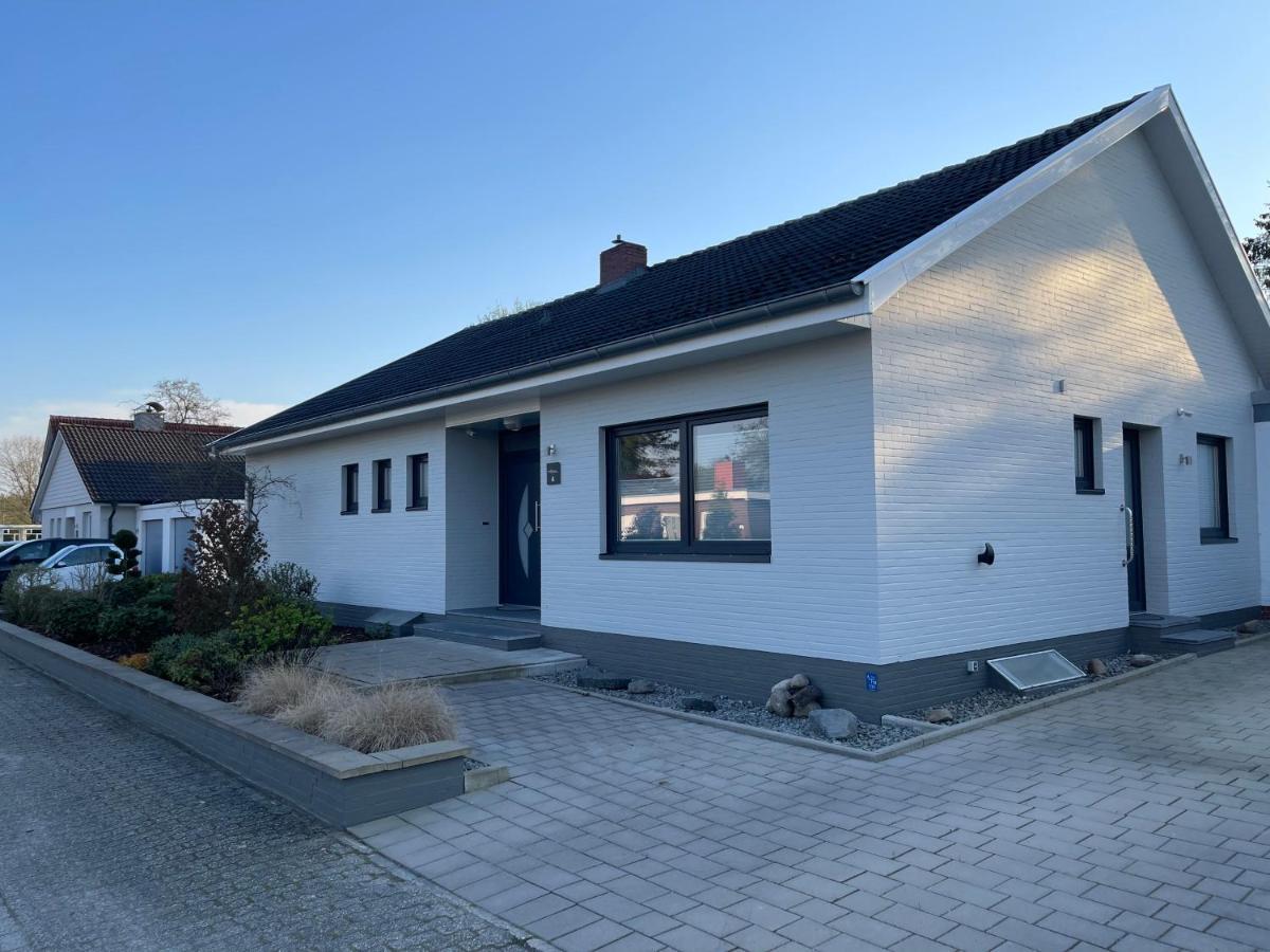 Ferien Bungalow Ennens Rhauderfehn エクステリア 写真