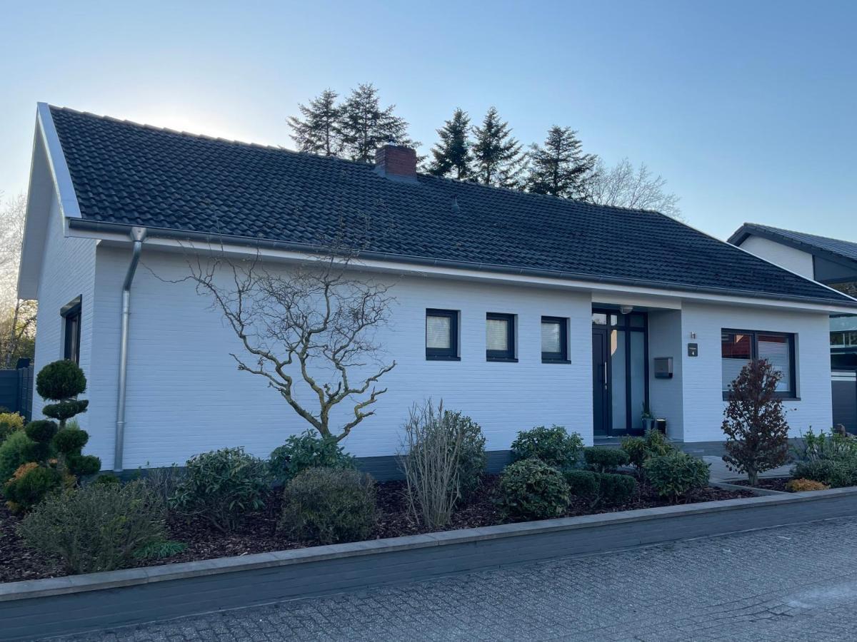 Ferien Bungalow Ennens Rhauderfehn エクステリア 写真